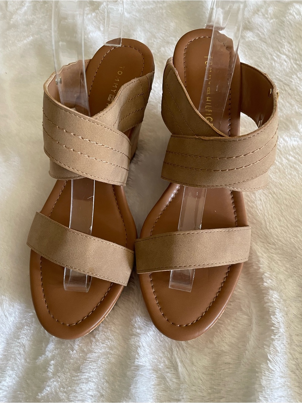 Tommy Hilfiger Tan Strappy Women's Sandals 9.5 NWOT